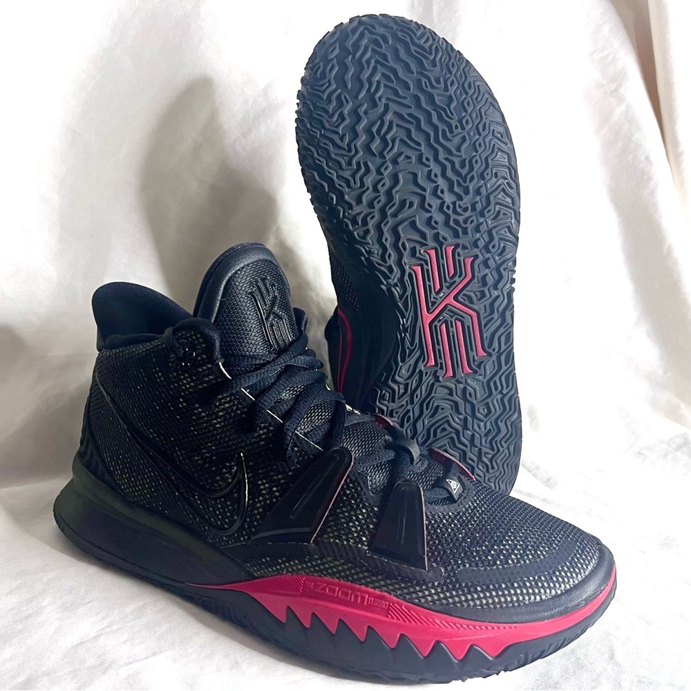 Size 7.5 - Nike Kyrie 7 EP Bred
